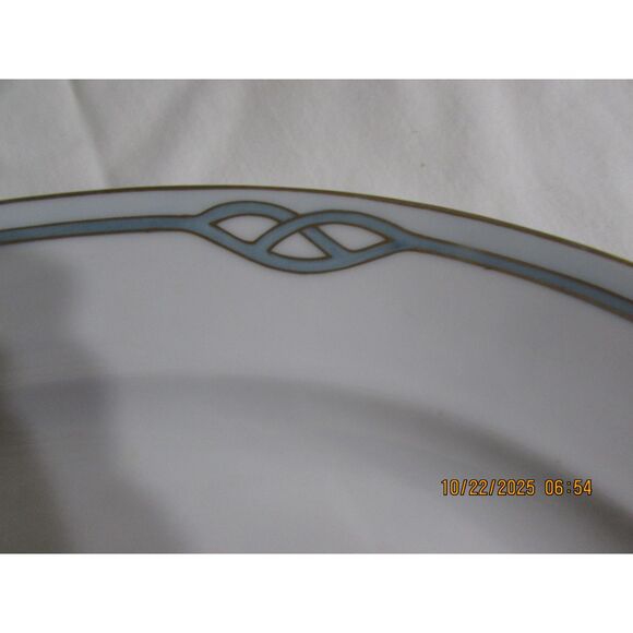 Meito China serving pieces covered dish and gravy boat with under plate Helena - Picture 9 of 9